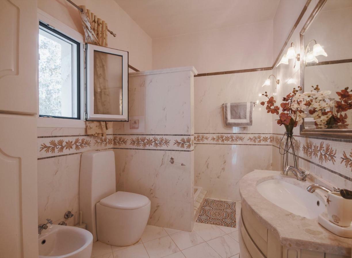 Villa Ellania Kontokali Buitenkant foto